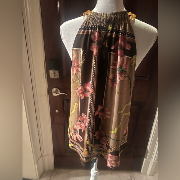 7th Avenue New York and Co. ladies top chain link around collar. Medium. - Picture 8 of 10